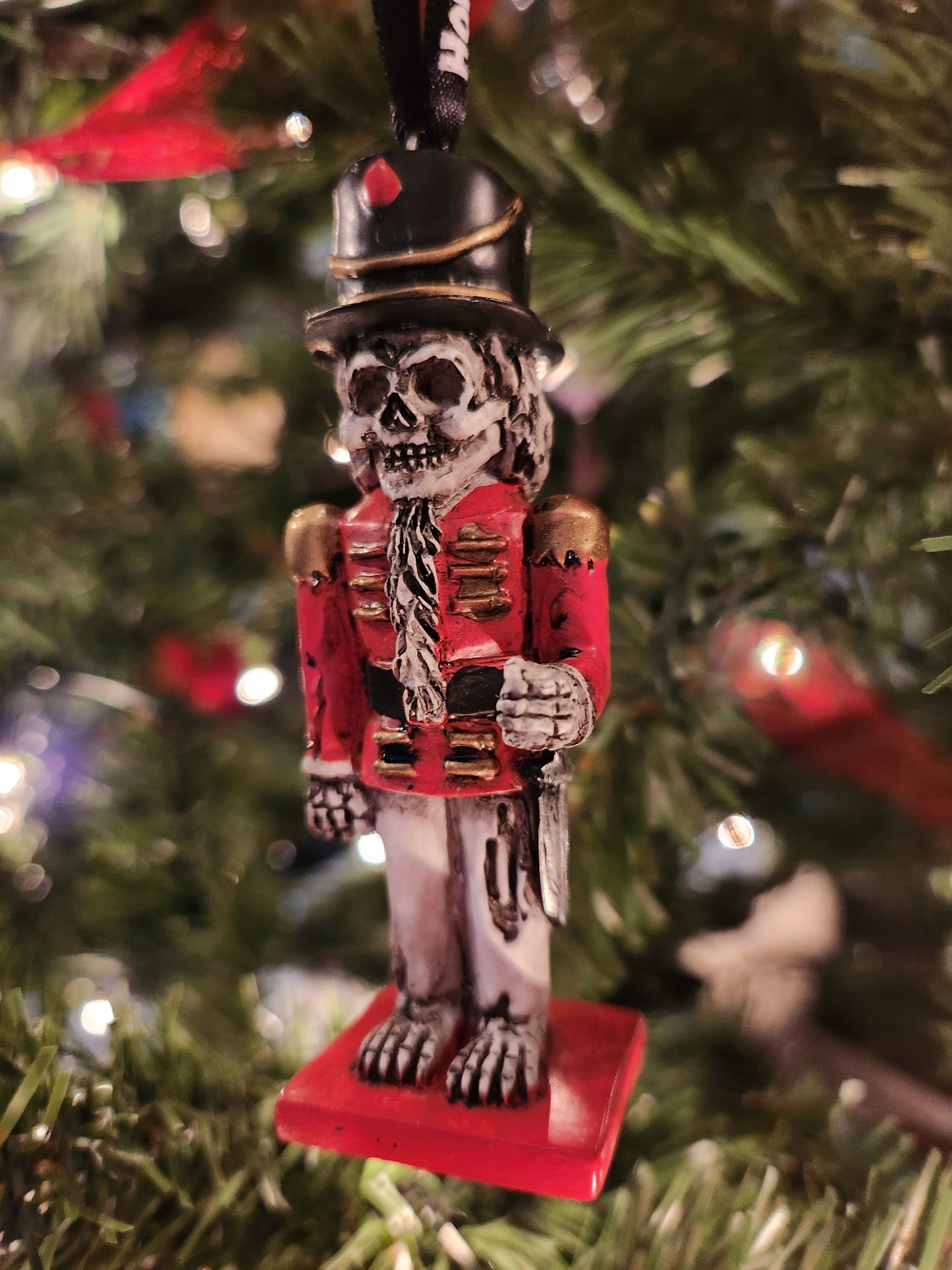 Horrornaments - Nut & Bone Cracker