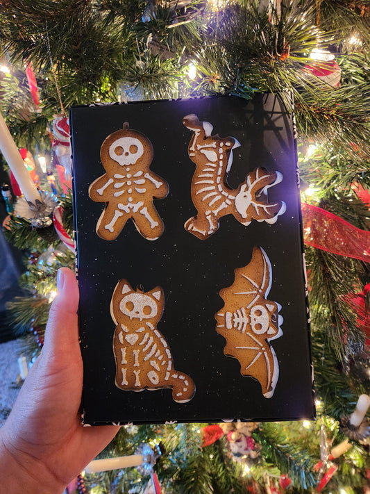 Holiday 'Gingerdead' Ornaments (Brown)