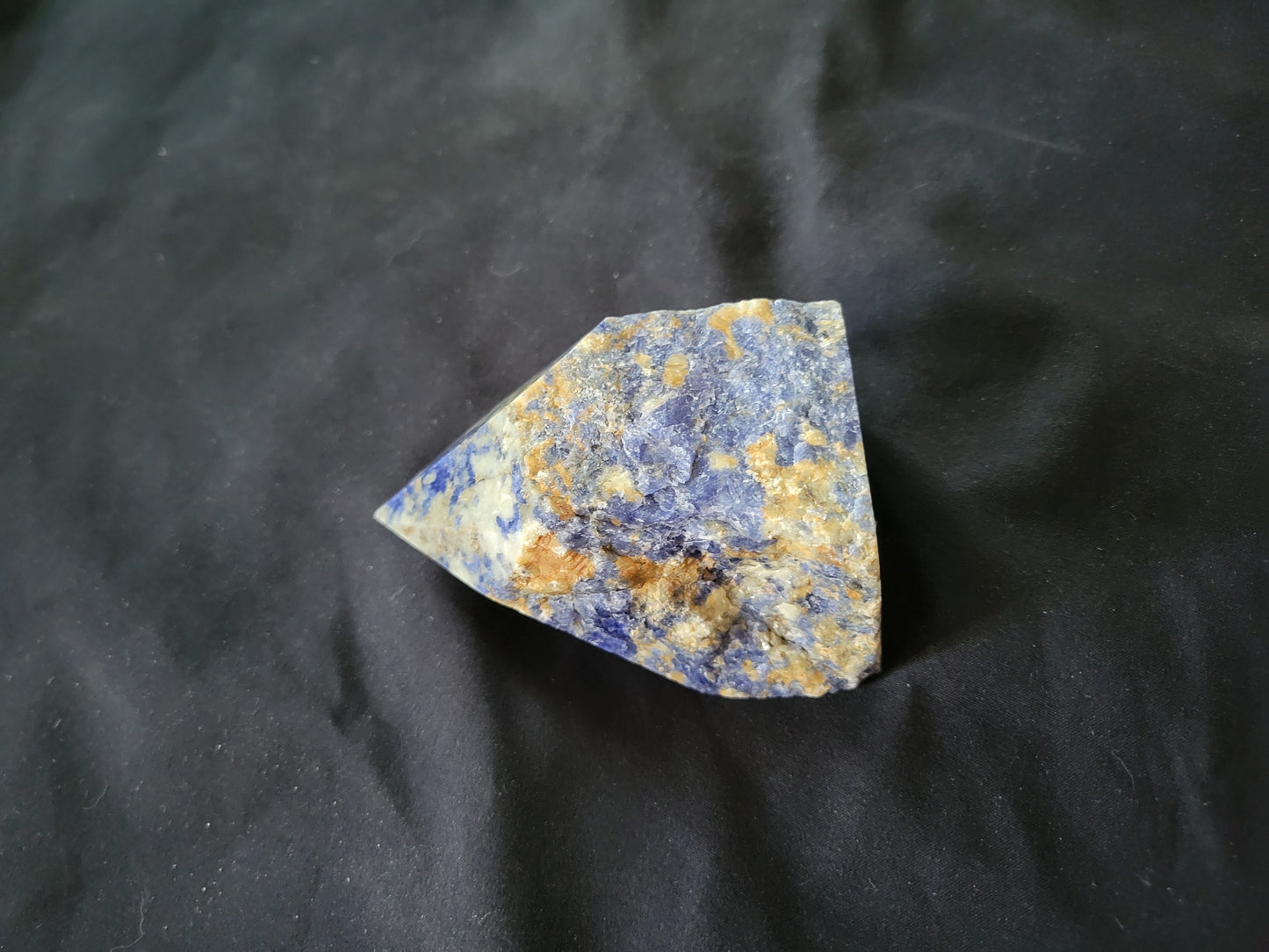 Sodalite (Cut Base Polished Point Tower)